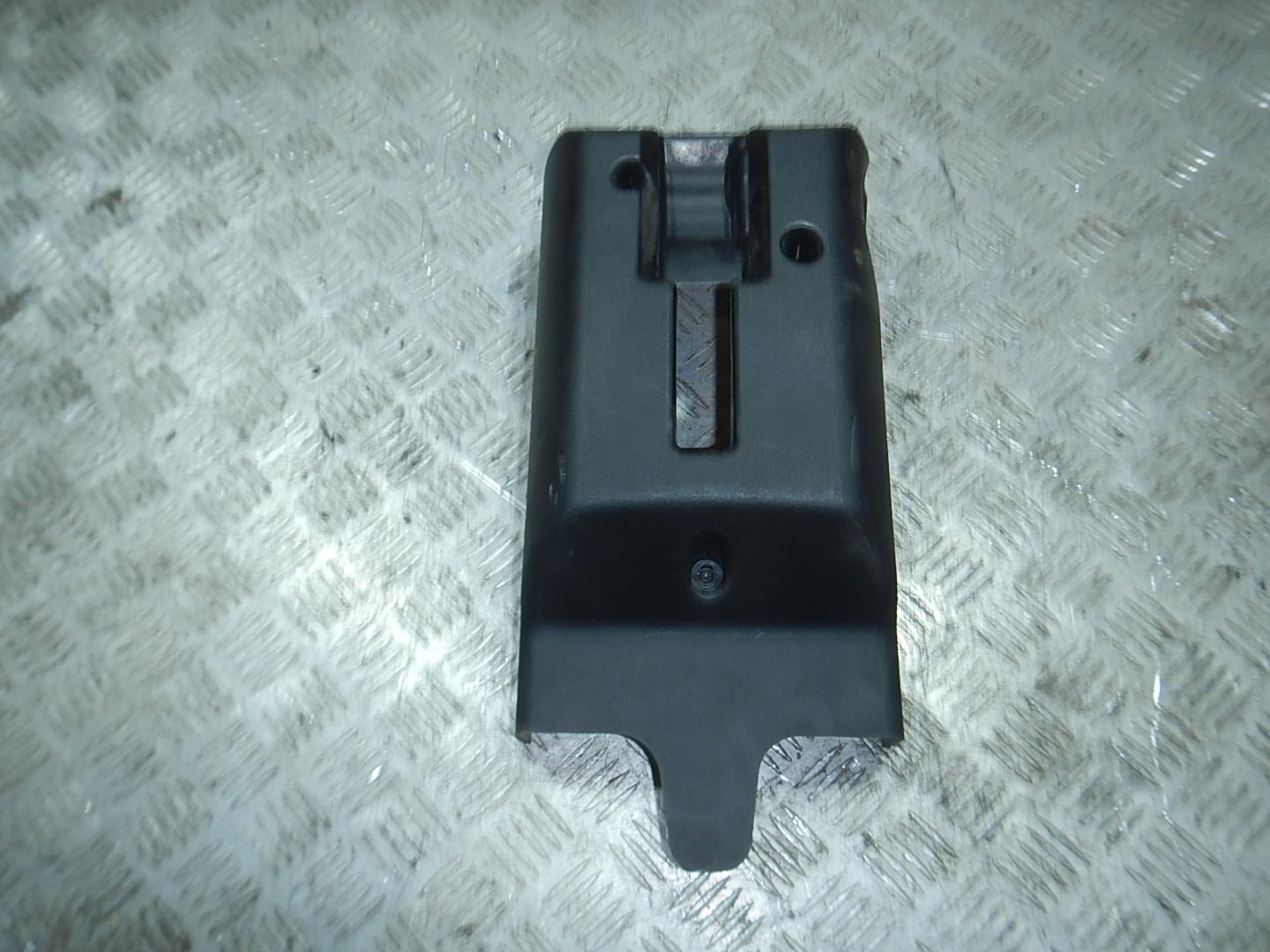 Кожух рулевой колонки