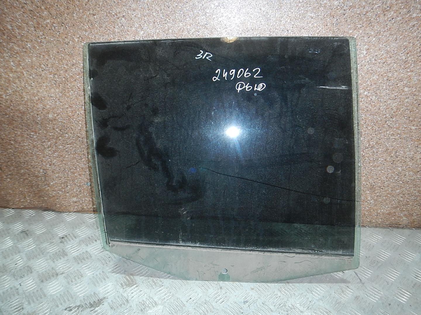 Стекло двери задней правой