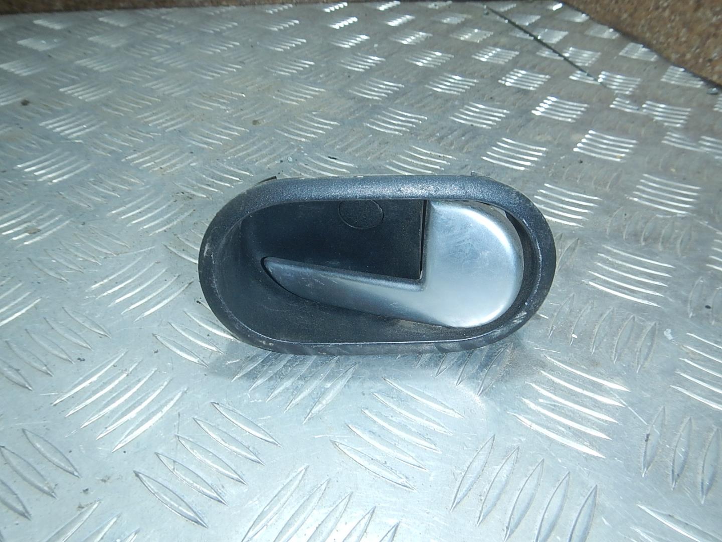 Ручка двери внутренняя правая