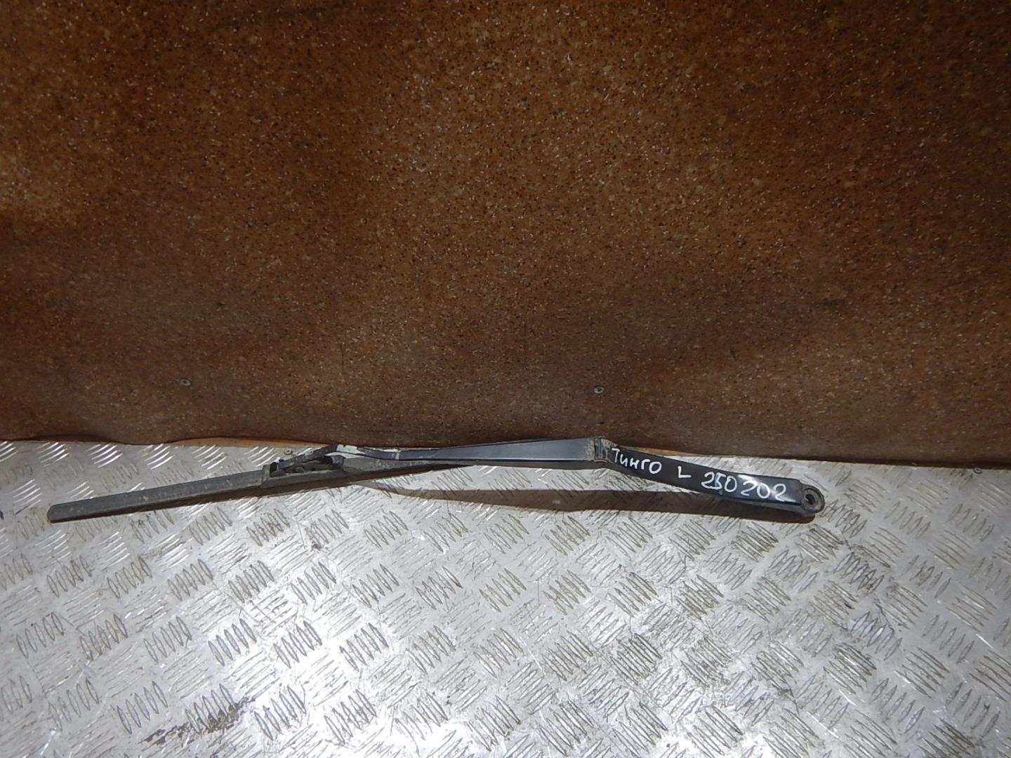 Поводок стеклоочистителя передний левый