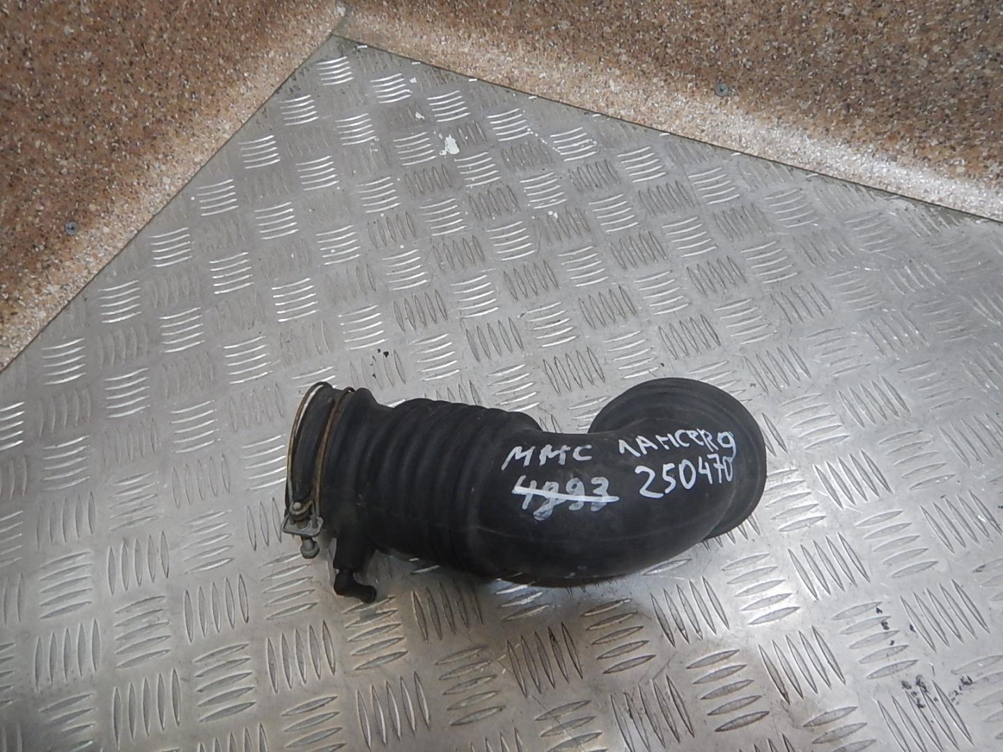 Патрубок воздушного фильтра