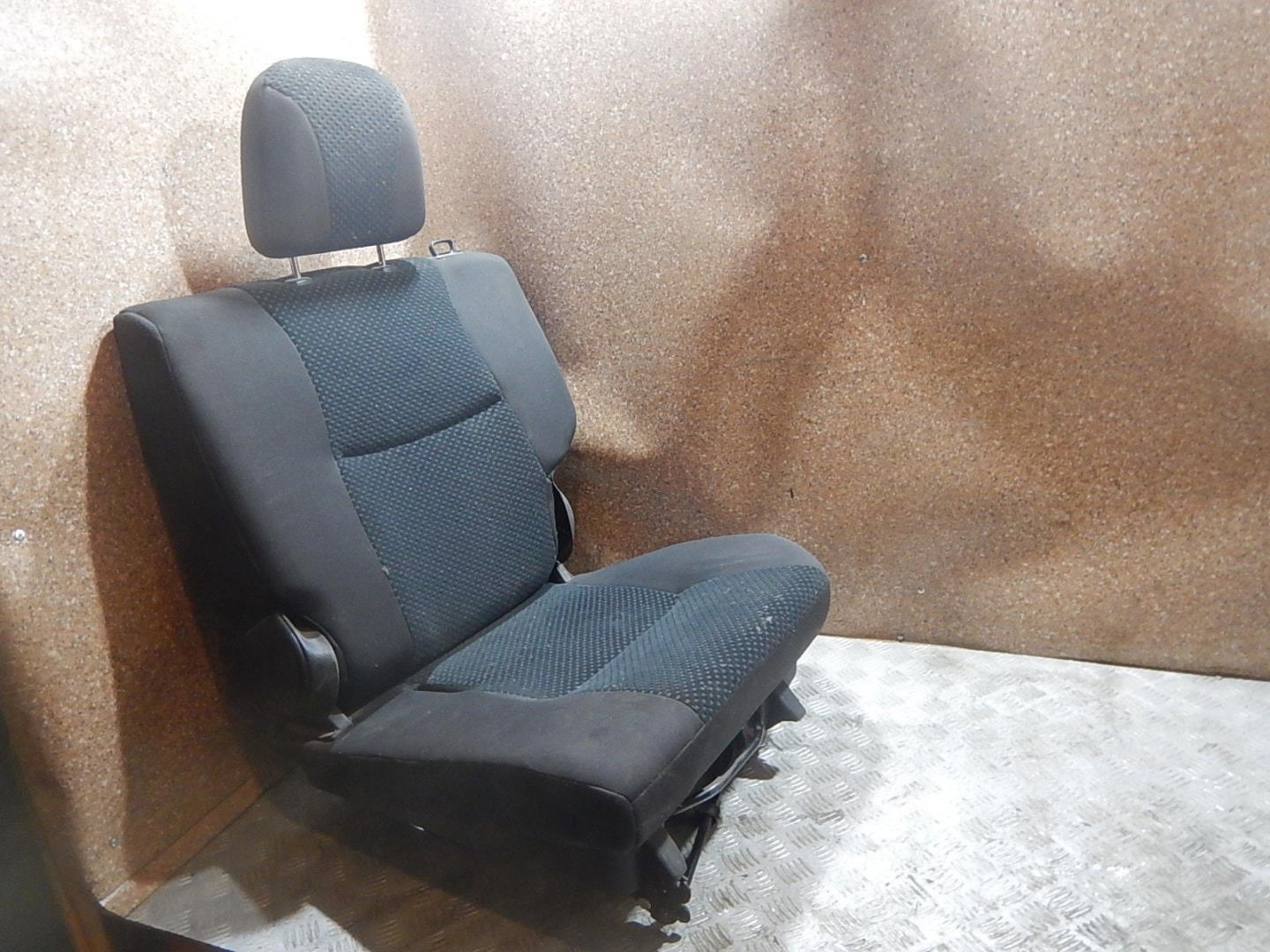 Сиденье салонное