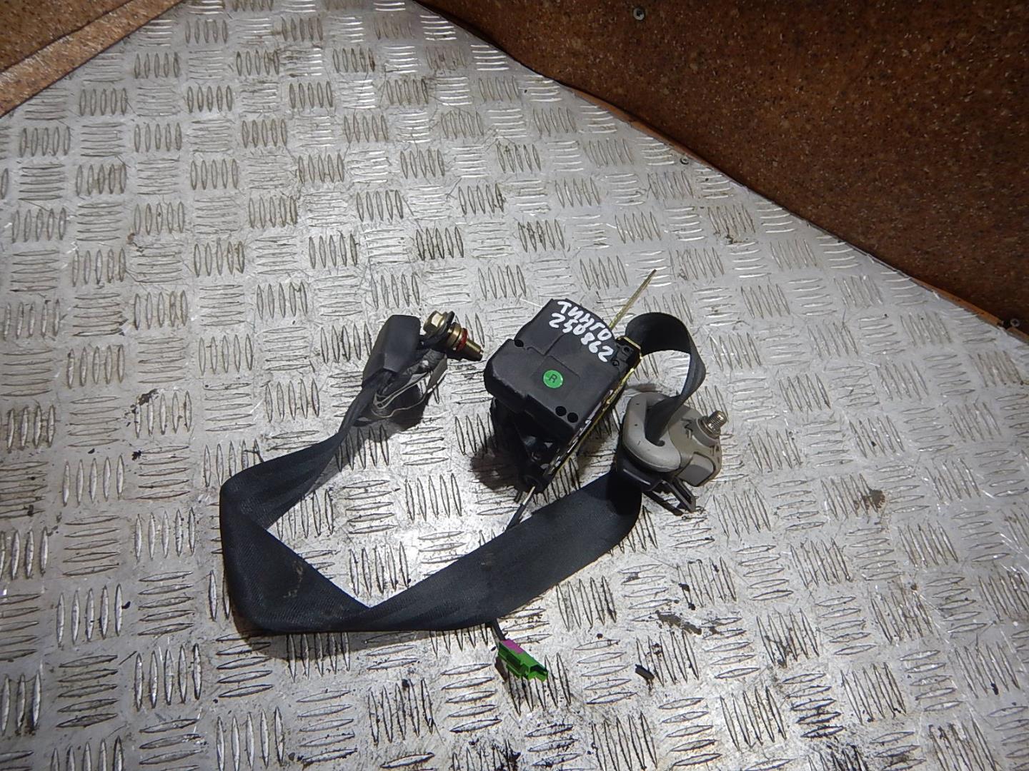 Ремень безопасности