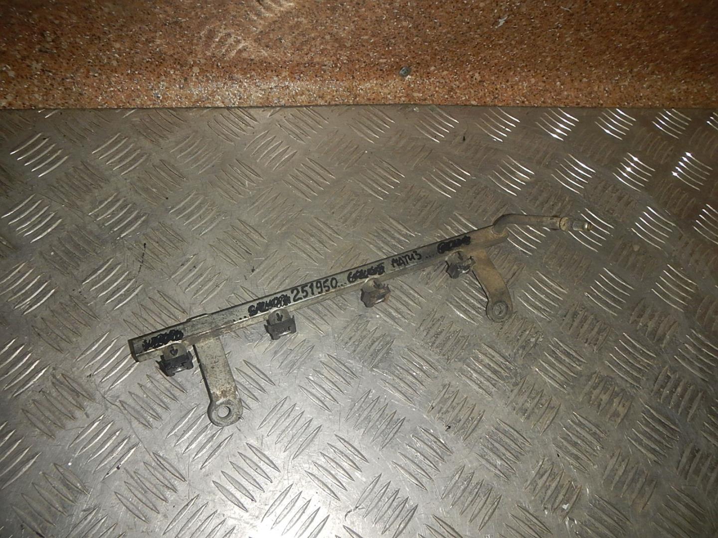 Рейка топливная (рампа)