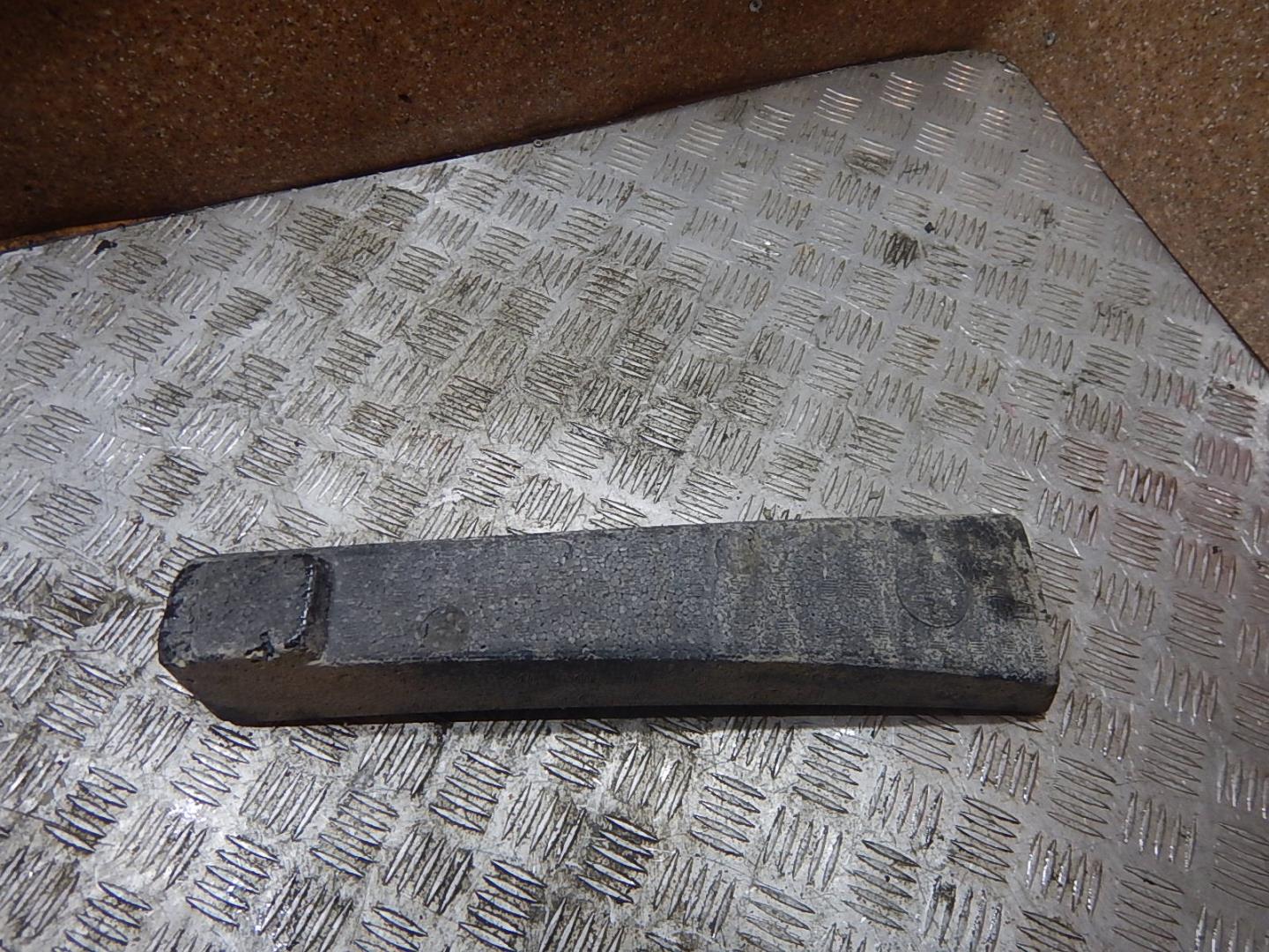 Наполнитель переднего бампера