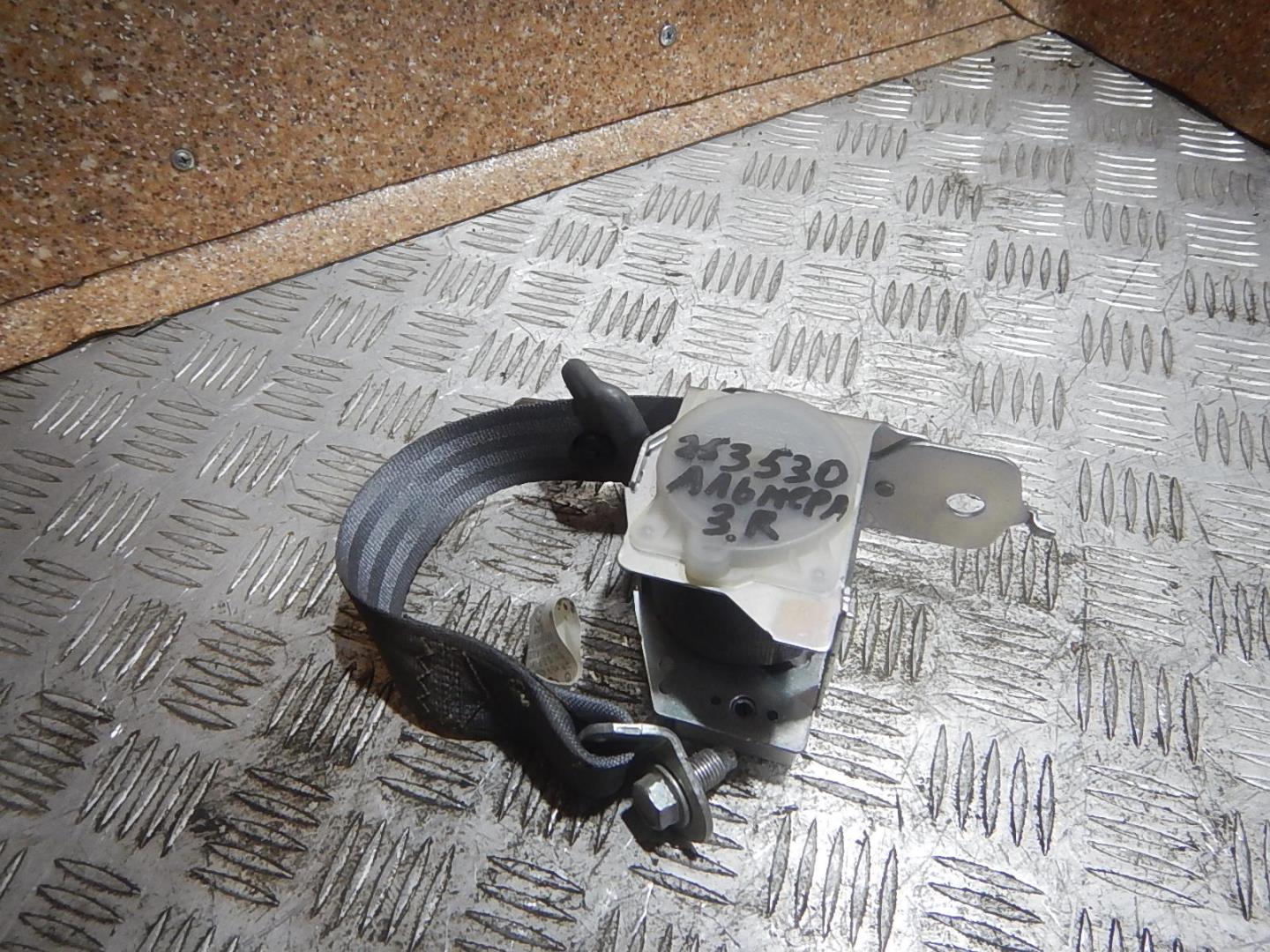 Ремень безопасности