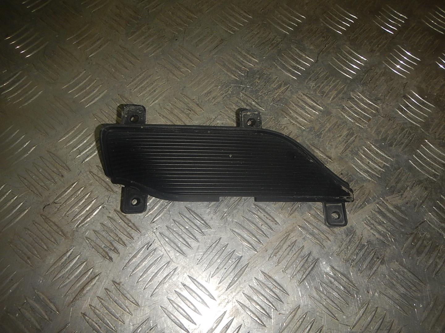 Решетка в бампер левая