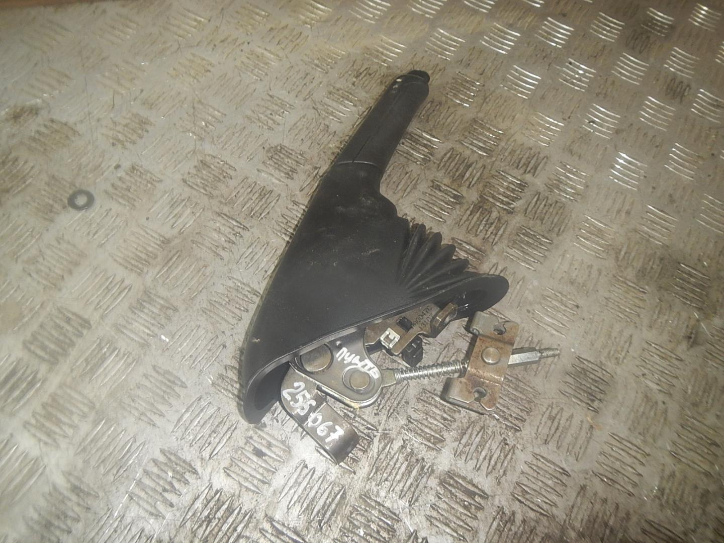 Рычаг стояночного тормоза