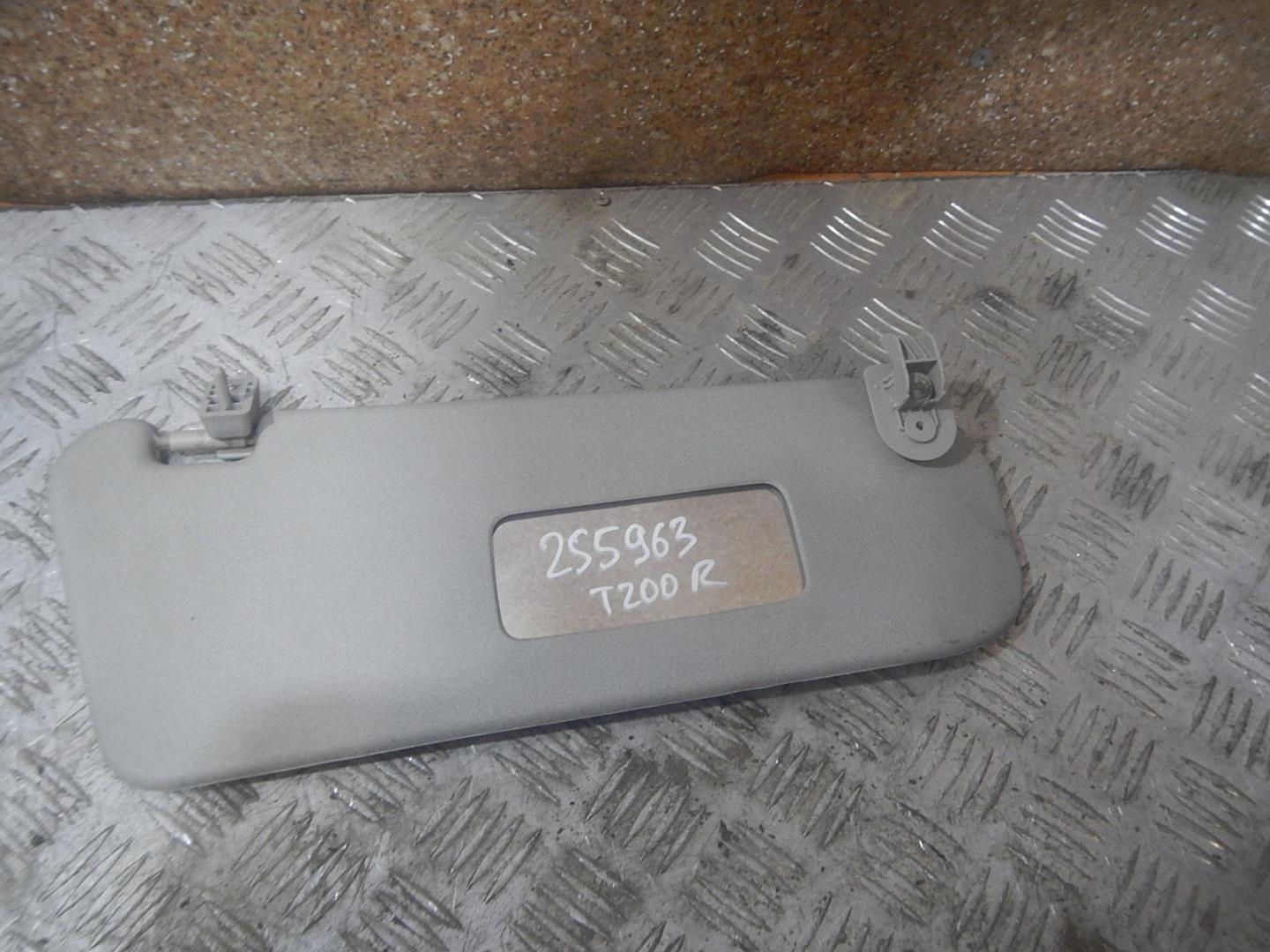 Козырек солнцезащитный