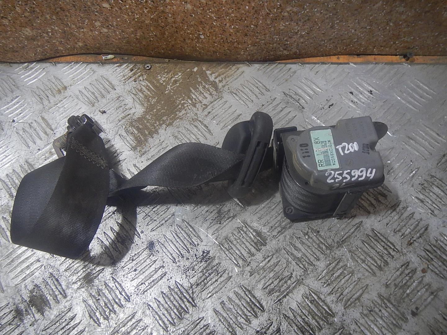 Ремень безопасности