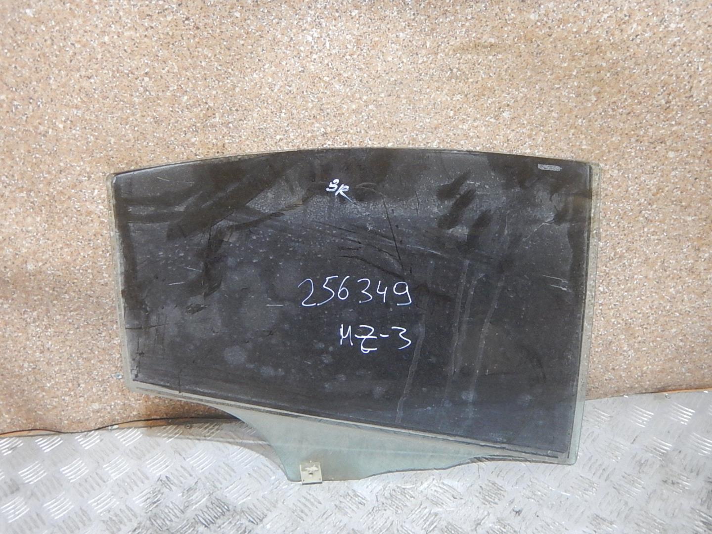 Стекло двери задней правой