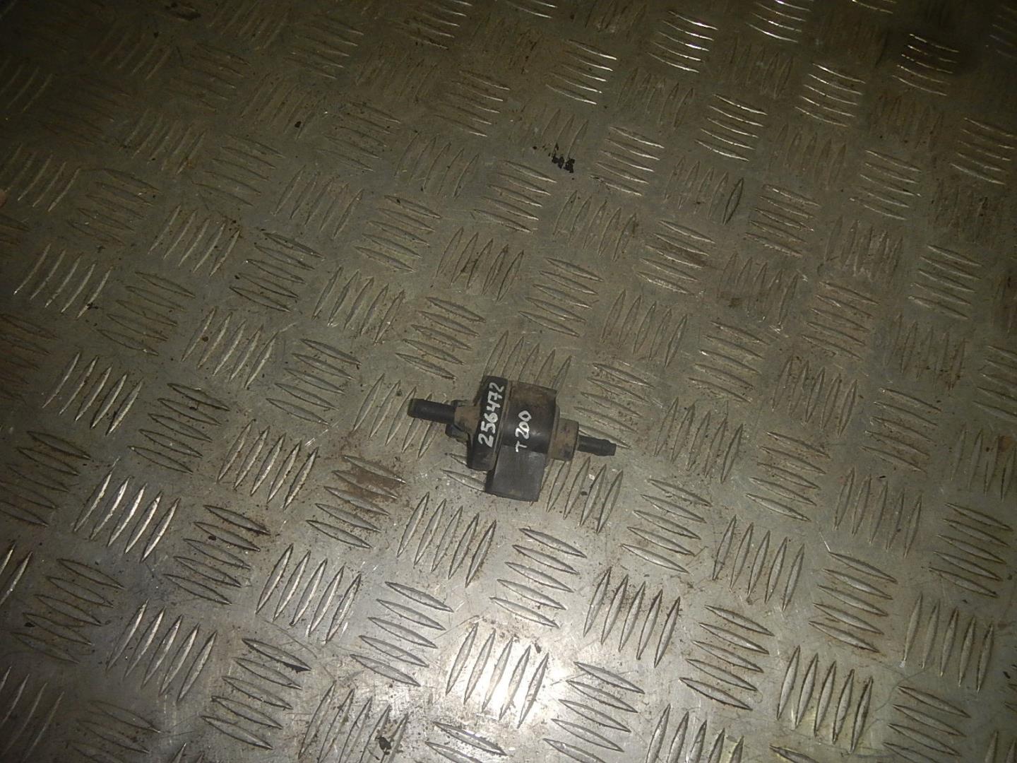 Клапан вентиляции топливного бака