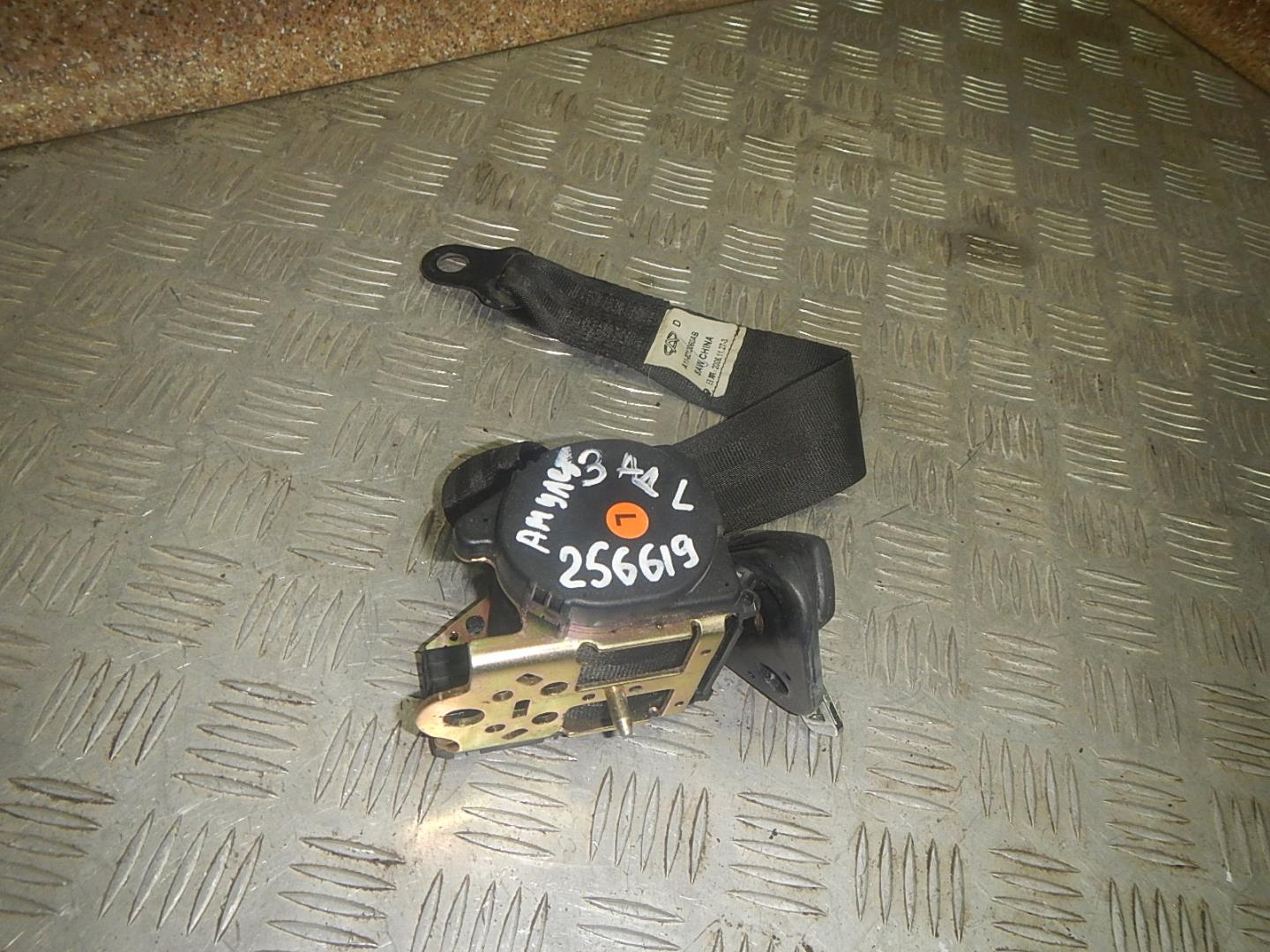 Ремень безопасности