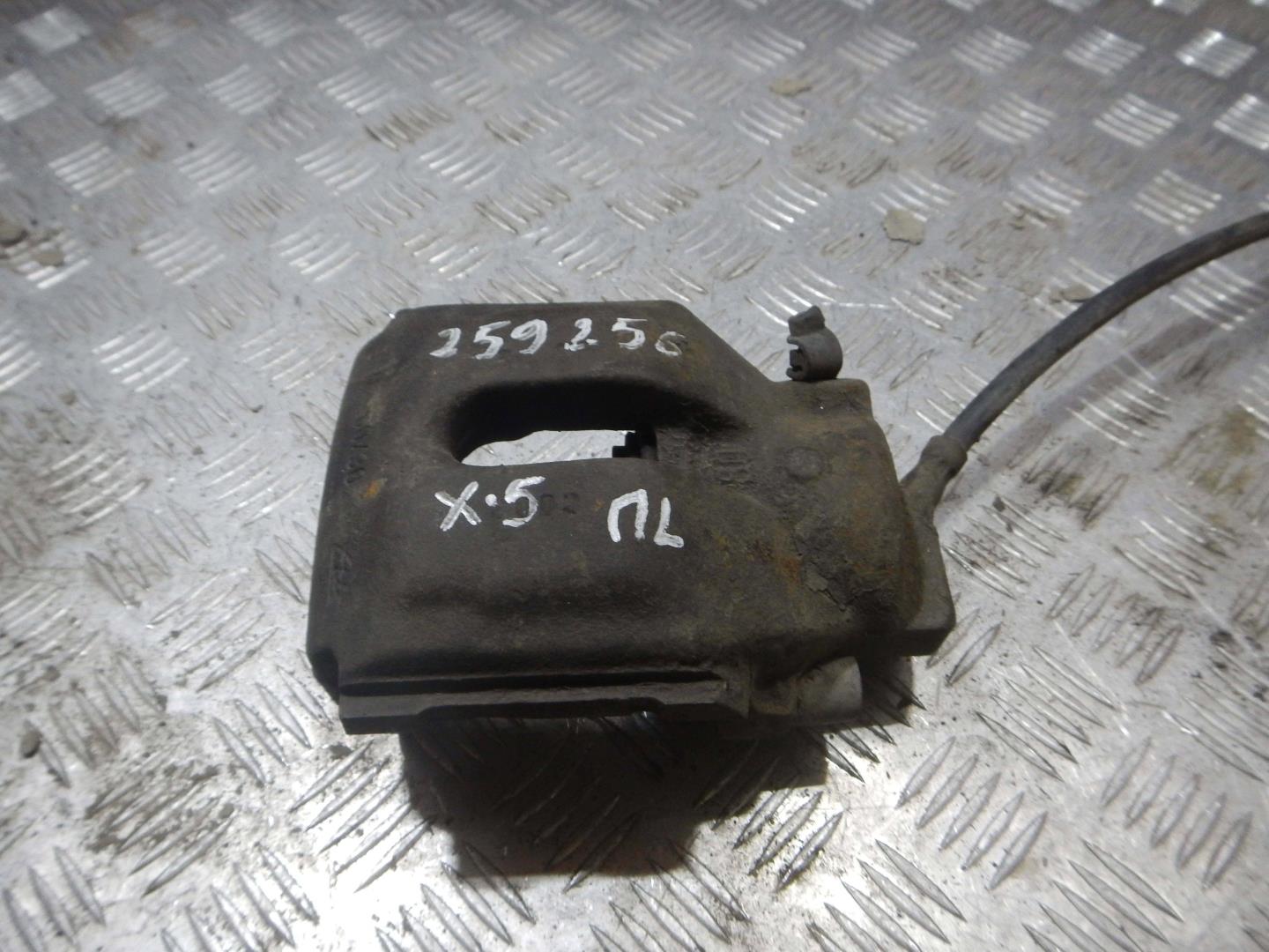 Суппорт передний левый