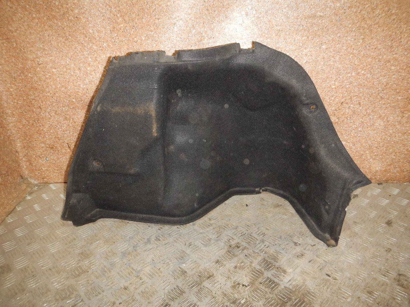 Обшивка багажника