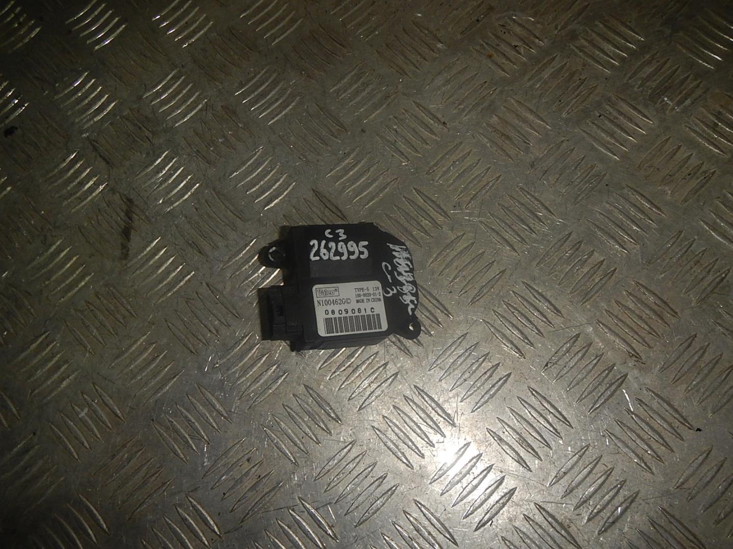 Моторчик заслонки печки