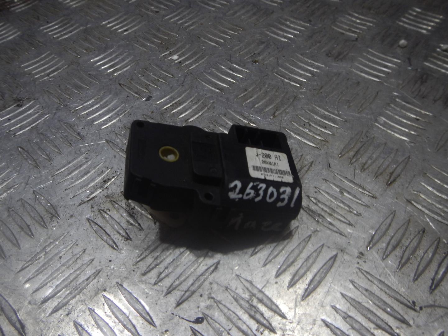 Моторчик заслонки печки