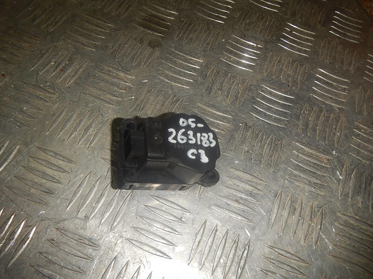 Моторчик заслонки печки