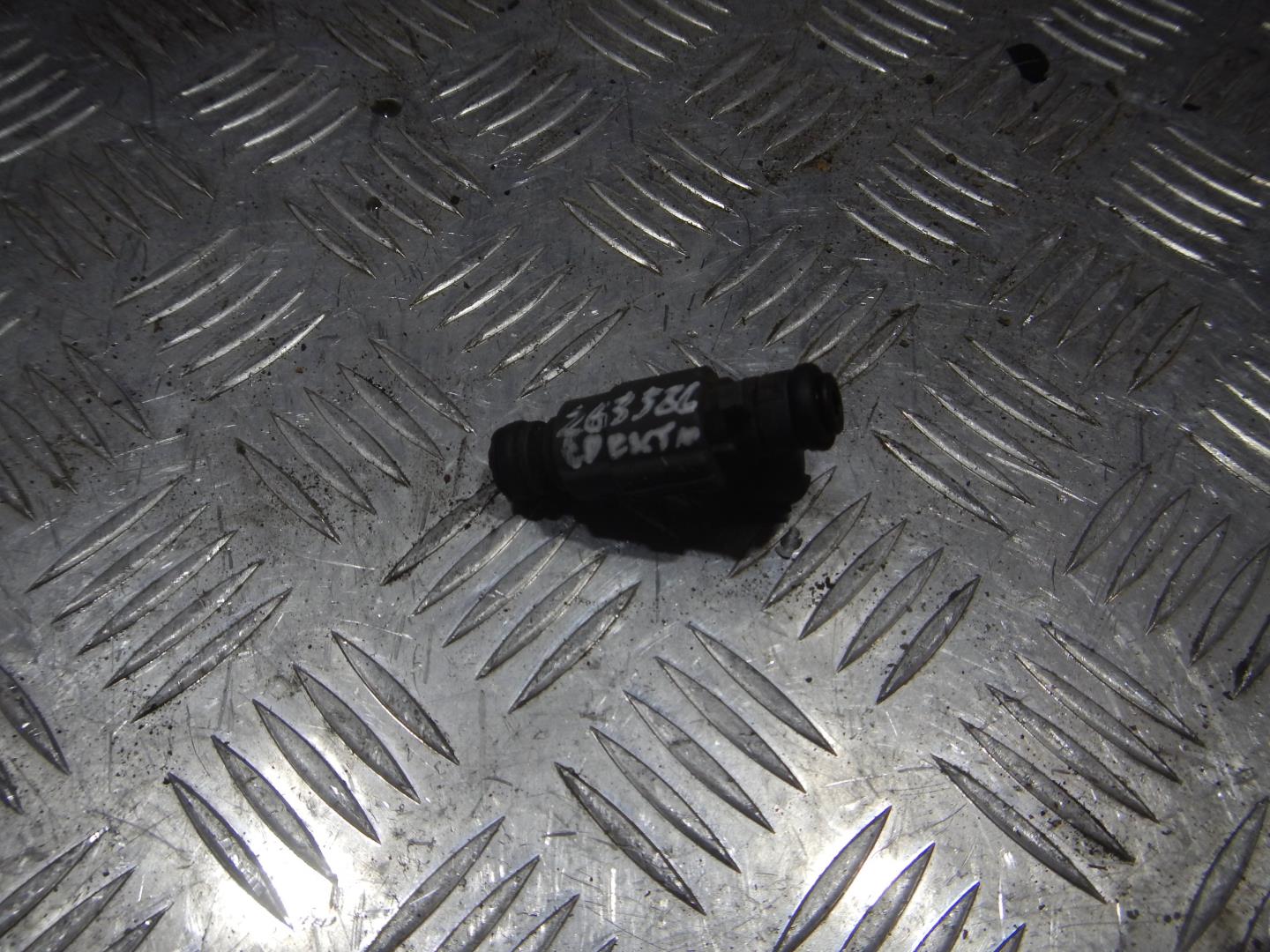 Форсунка инжекторная электрическая