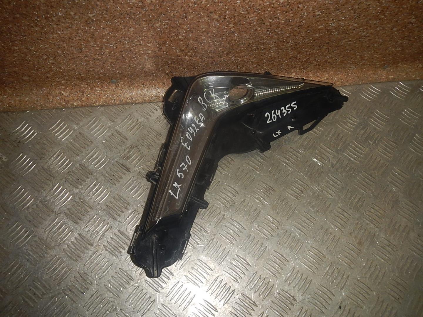 Фара противотуманная правая