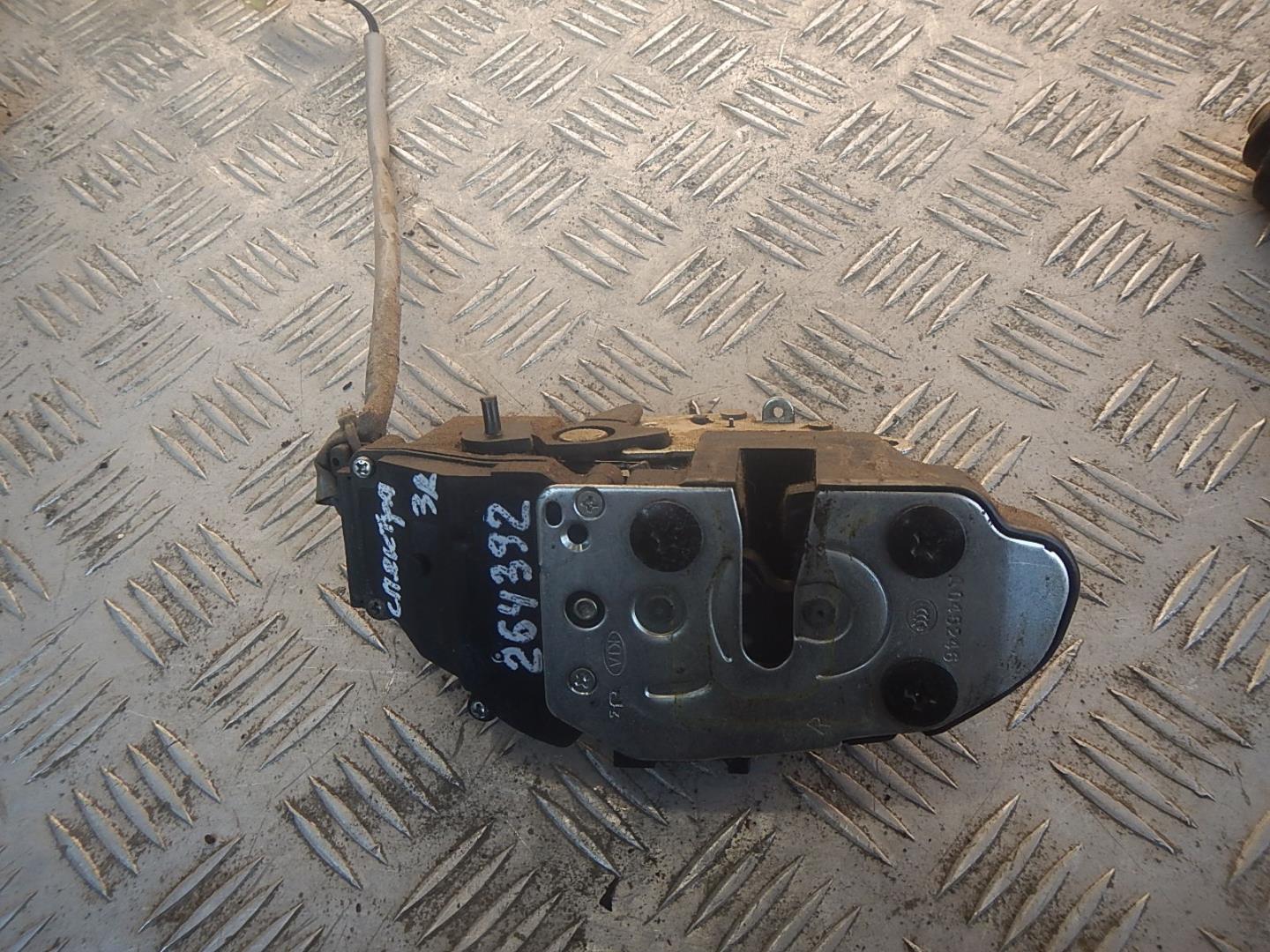 Замок двери задней правой