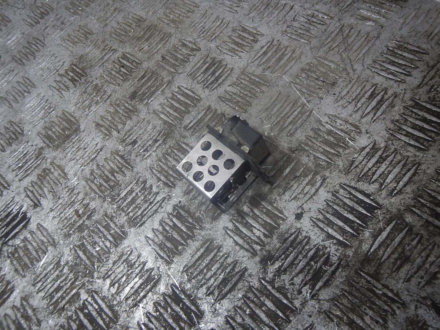 Резистор отопителя