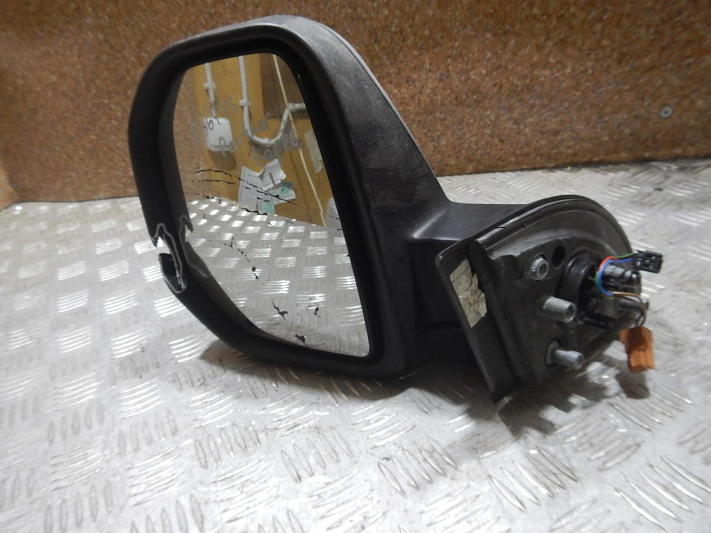 Зеркало левое электрическое