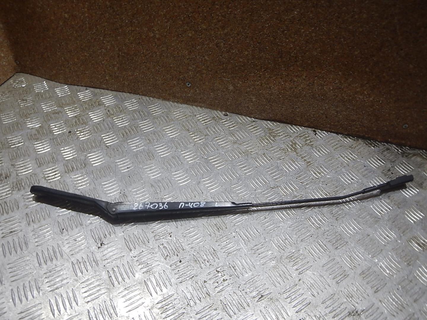 Поводок стеклоочистителя передний левый