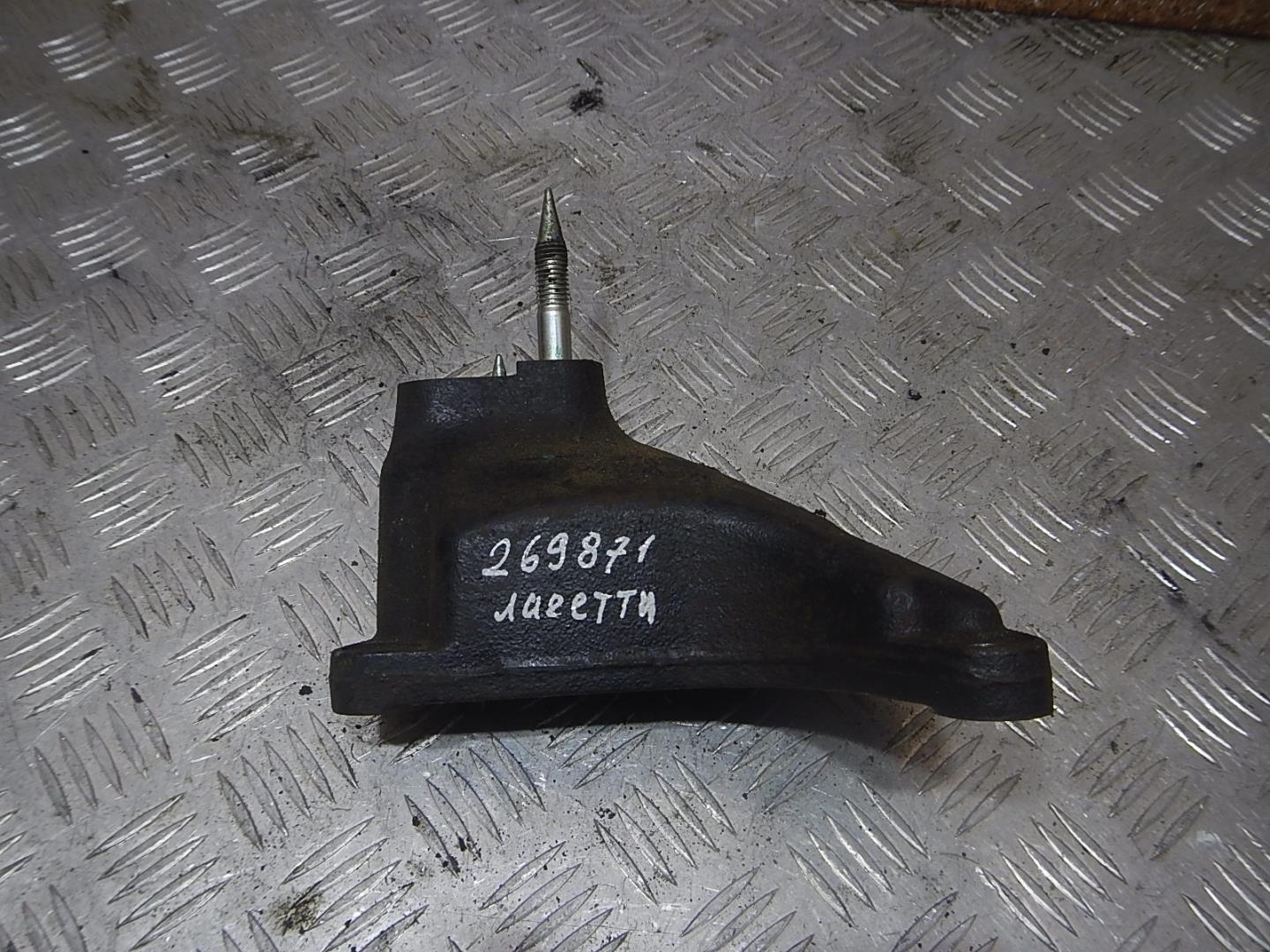 Кронштейн КПП левый