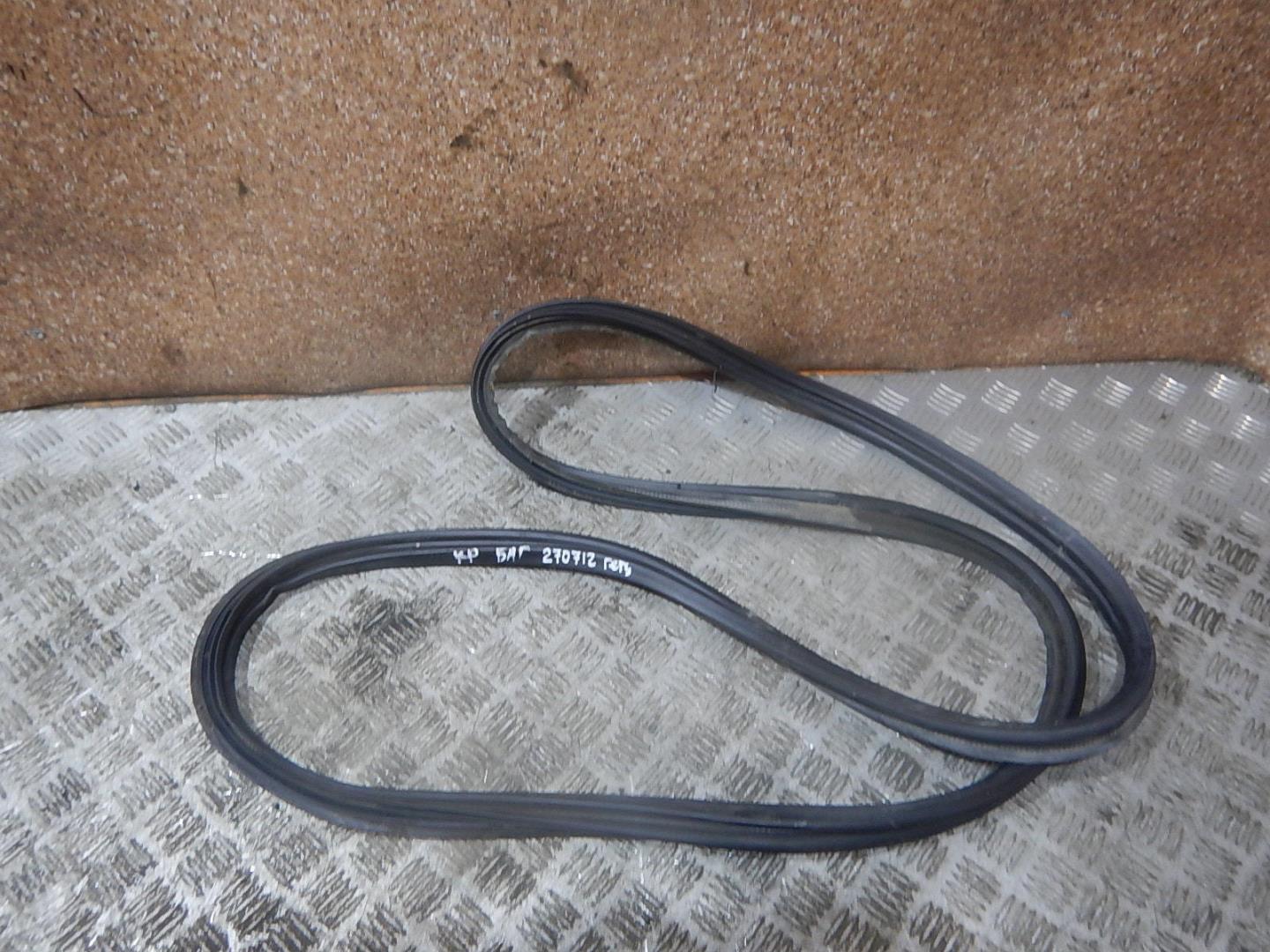 Уплотнитель багажника