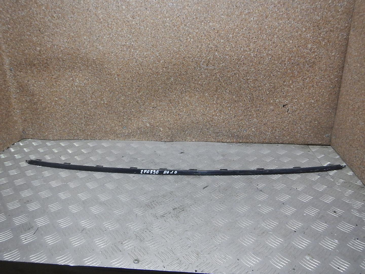 Молдинг заднего бампера