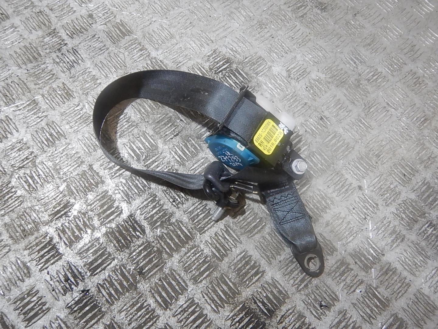 Ремень безопасности