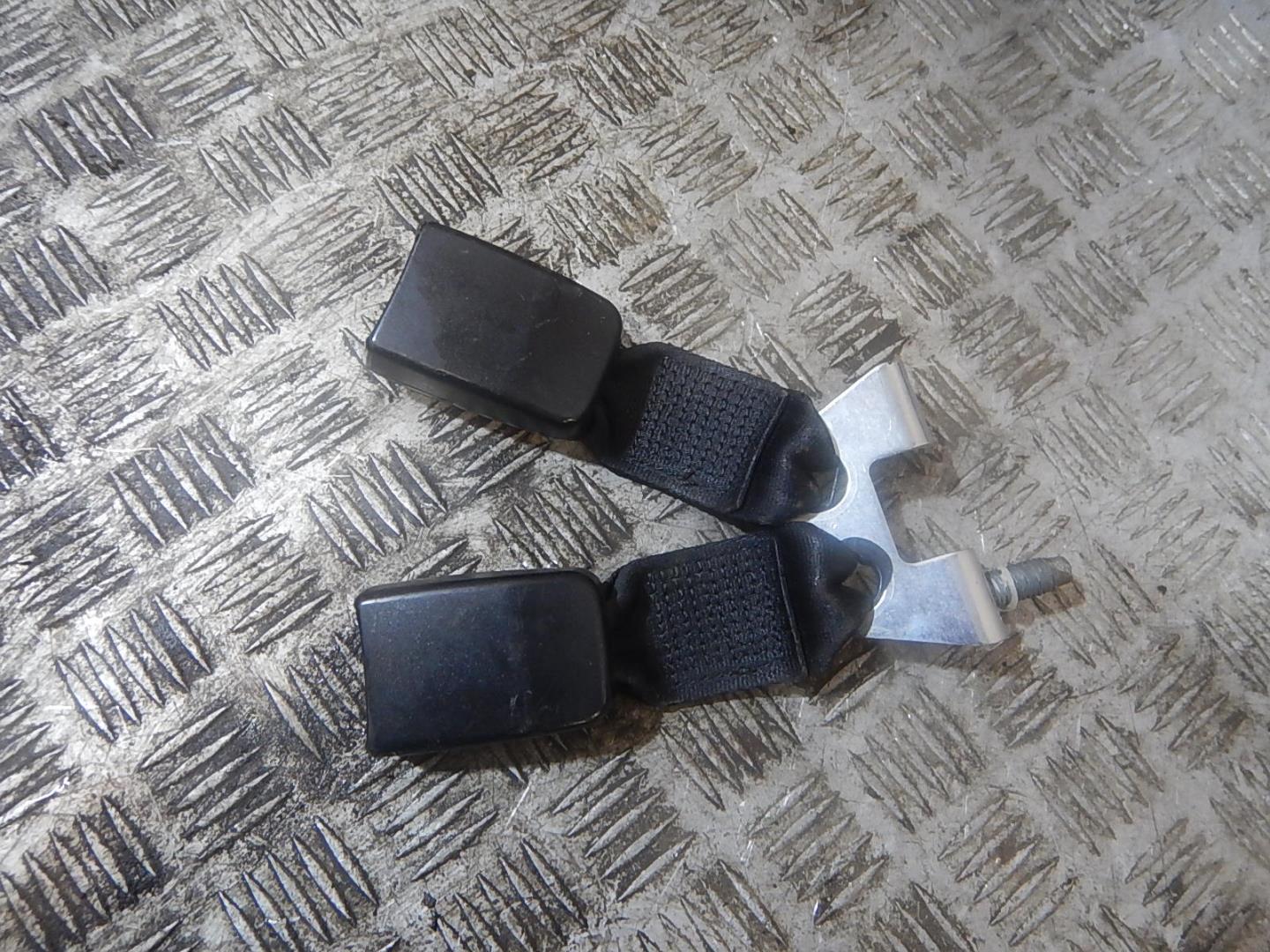 Ответная часть ремня безопасности