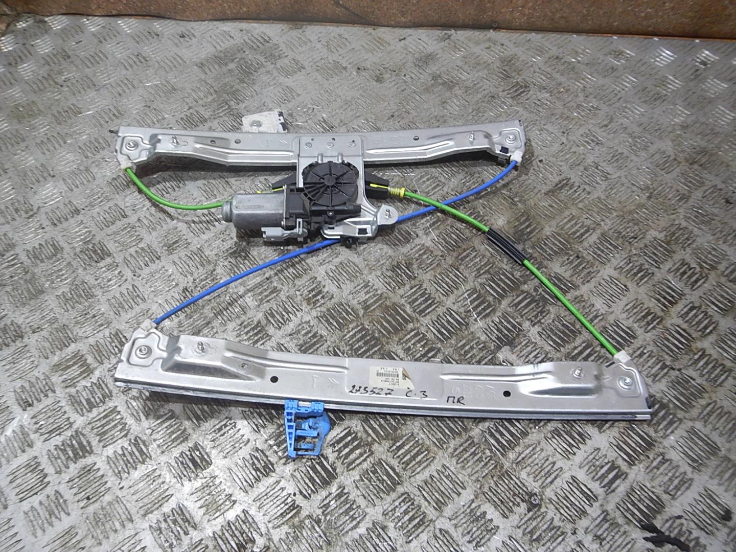 Стеклоподъемник электр. передний правый