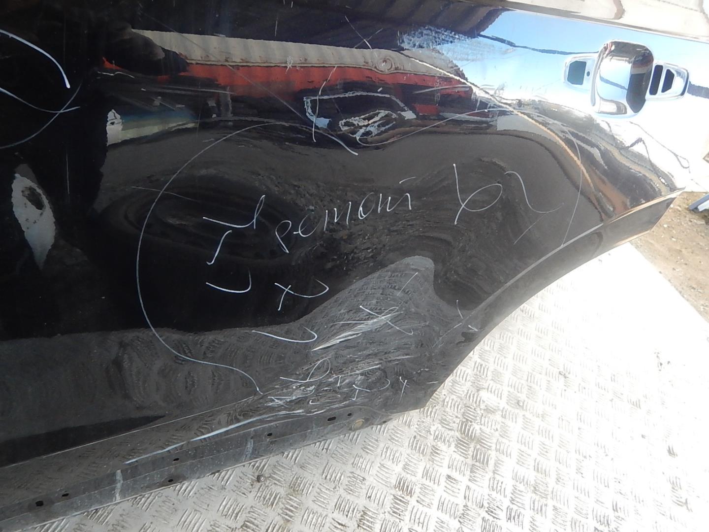 Дверь задняя левая