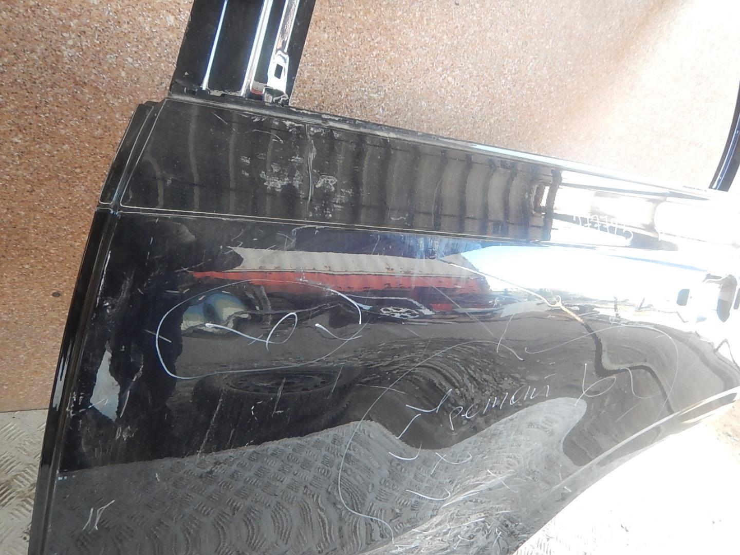 Дверь задняя левая