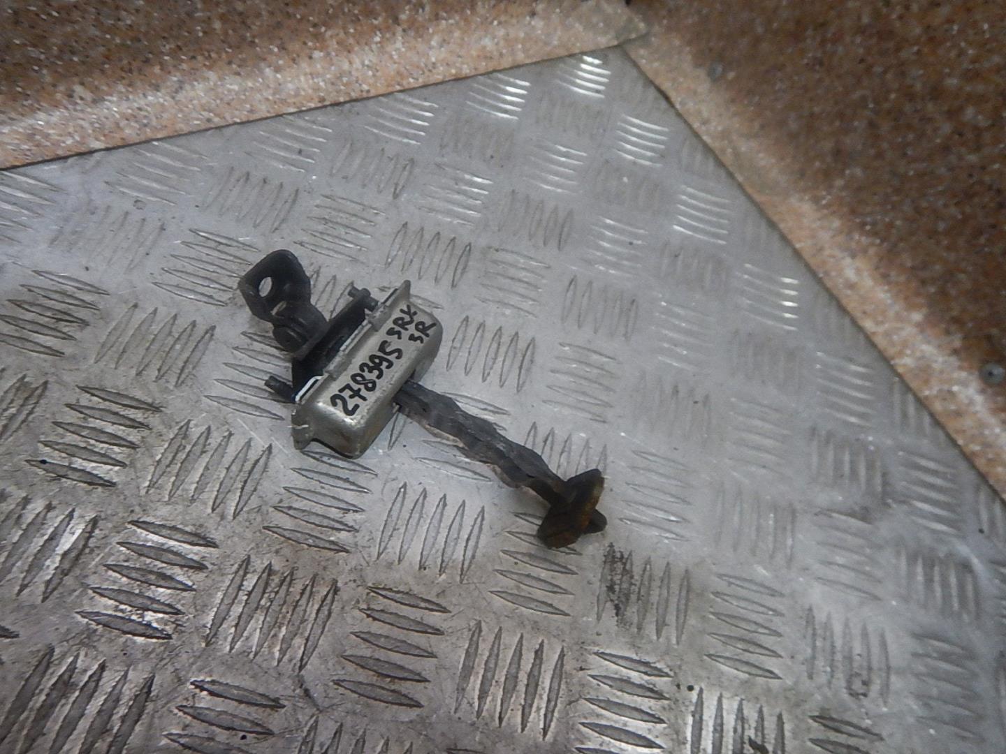 Ограничитель двери