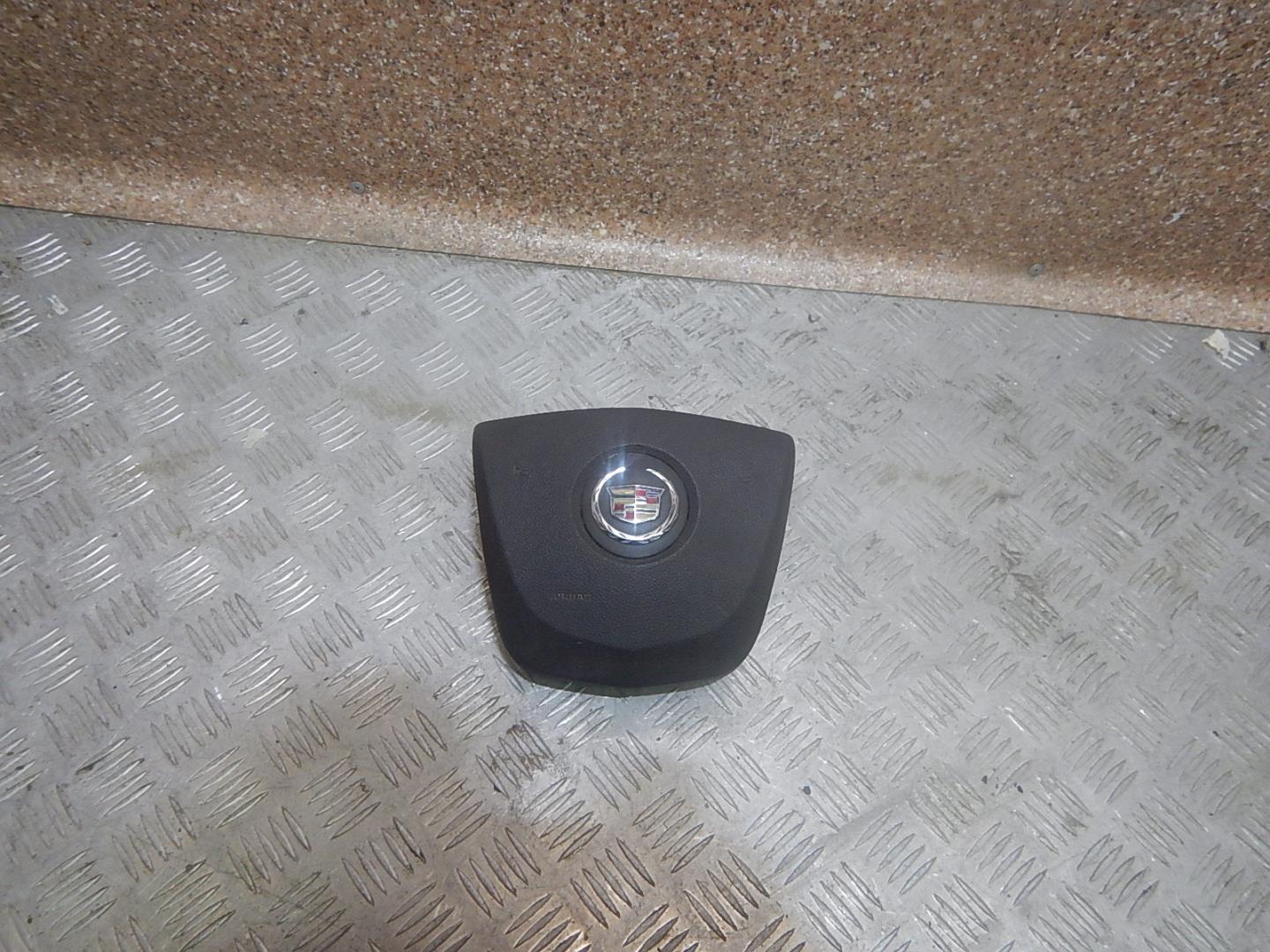 Подушка безопасности в рулевое колесо