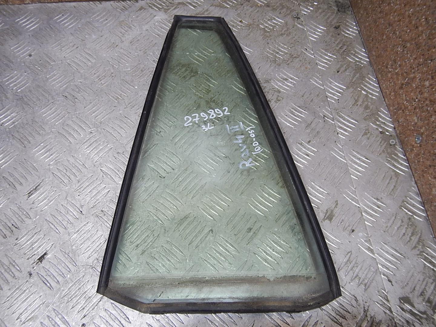 Стекло двери задней левой (форточка)