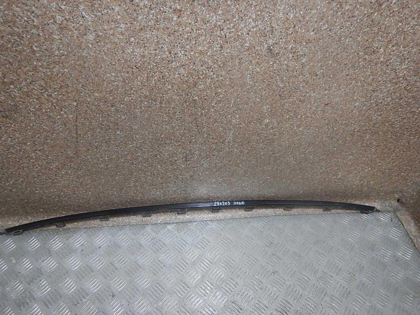 Молдинг заднего бампера