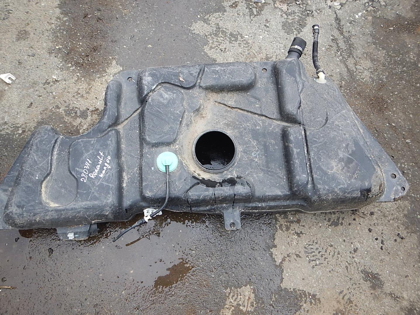 Бак топливный