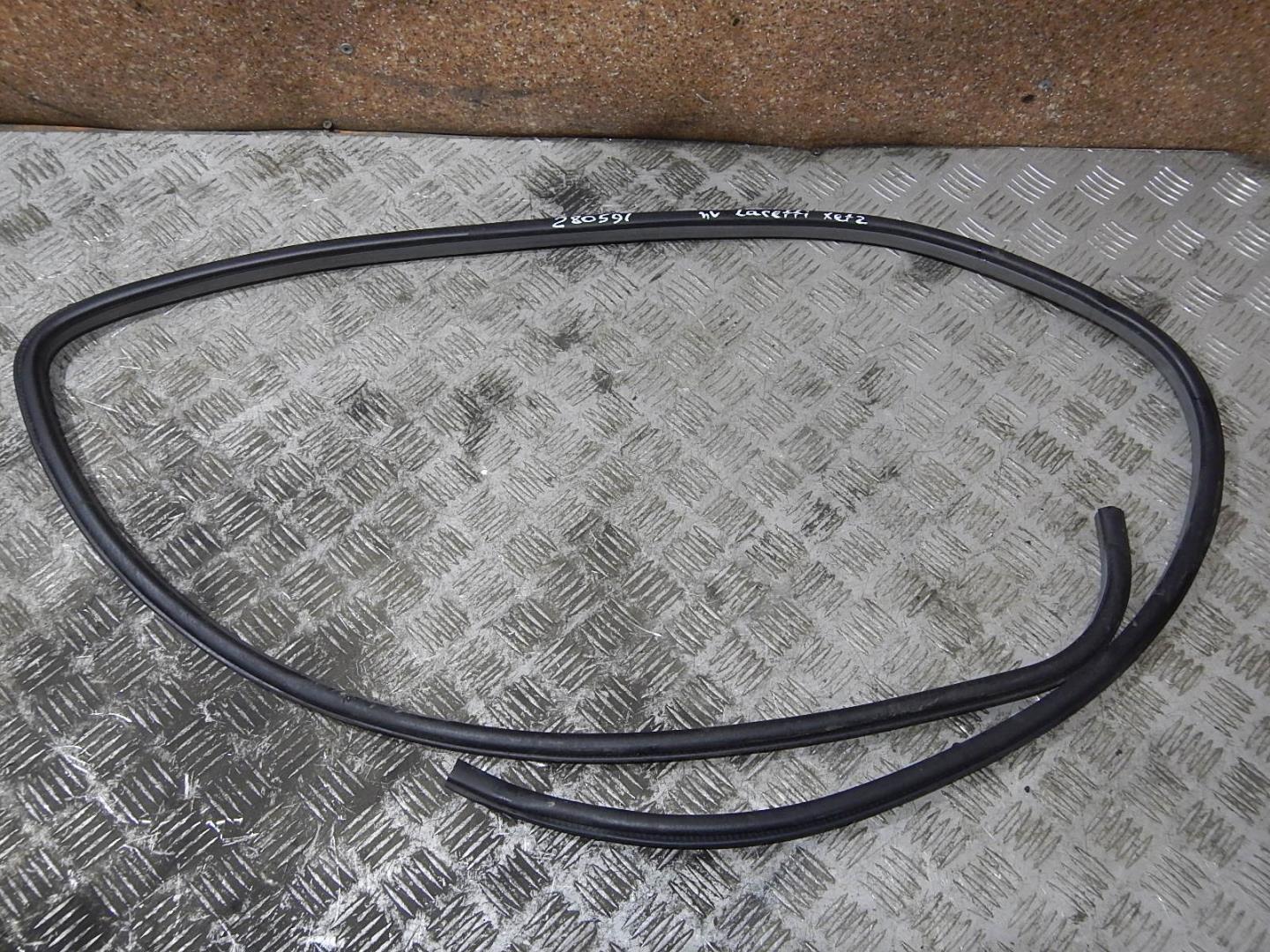 Уплотнитель двери