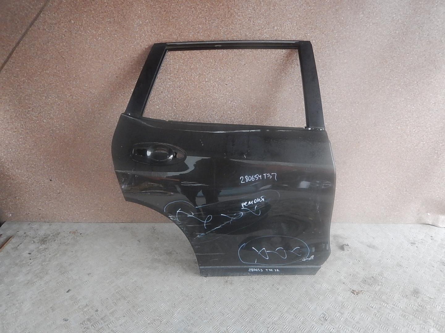 Дверь задняя правая