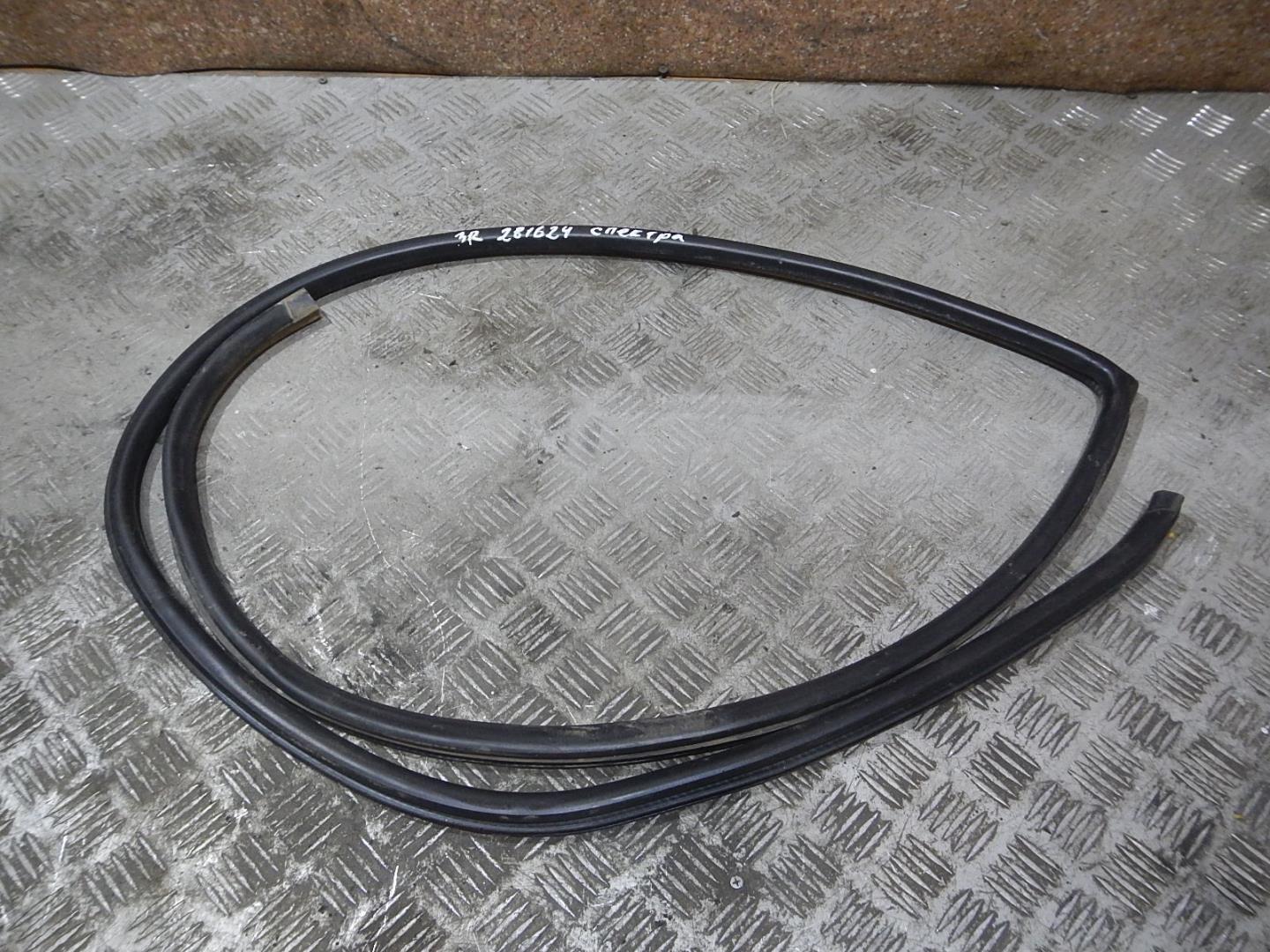 Уплотнитель двери