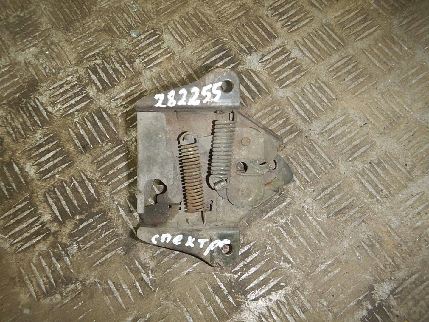 Замок капота