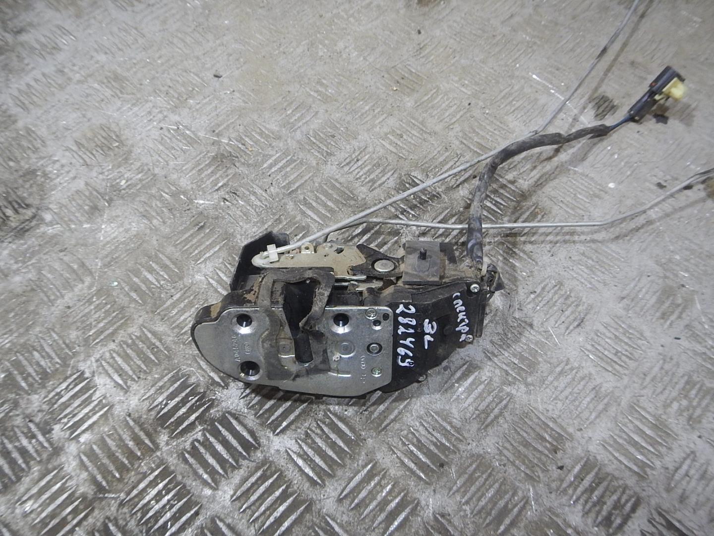 Замок двери задней левой