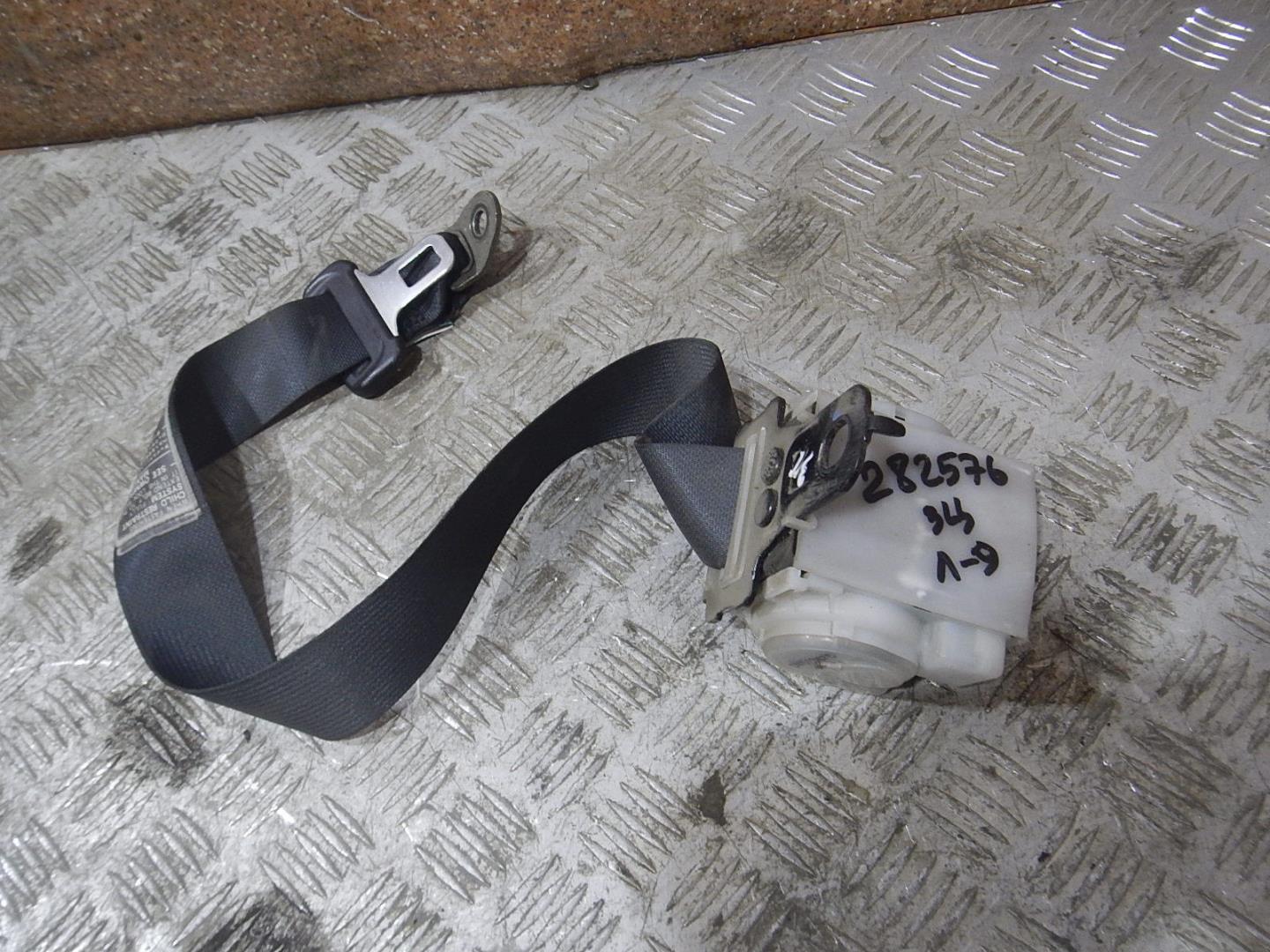 Ремень безопасности