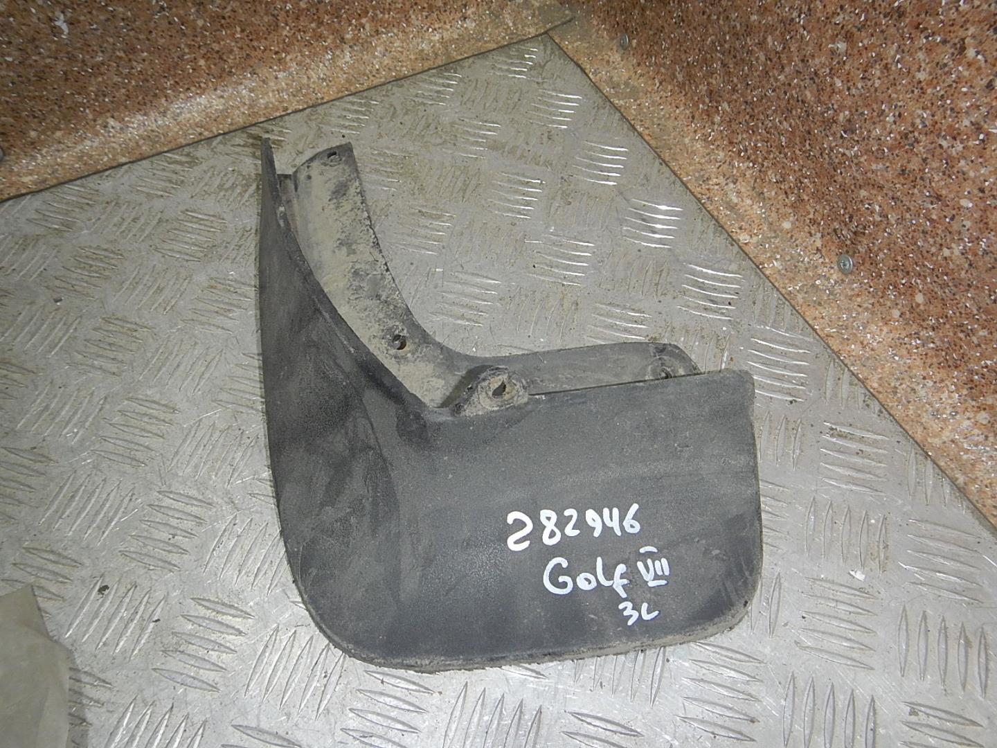 Брызговик задний левый