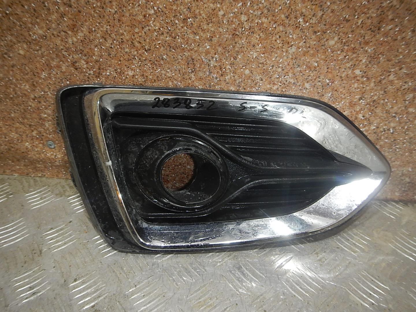 Решетка в бампер левая