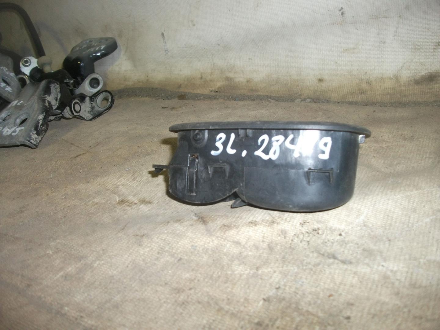 Ручка двери внутренняя левая